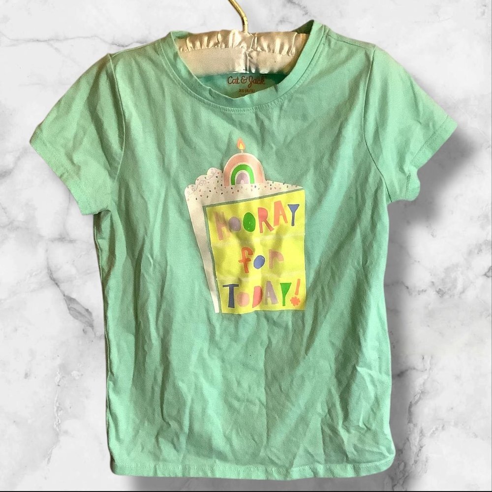 Cat & Jack Girls XS 4/5 Green Hooray For Today Short Sleeve Graphic Tee